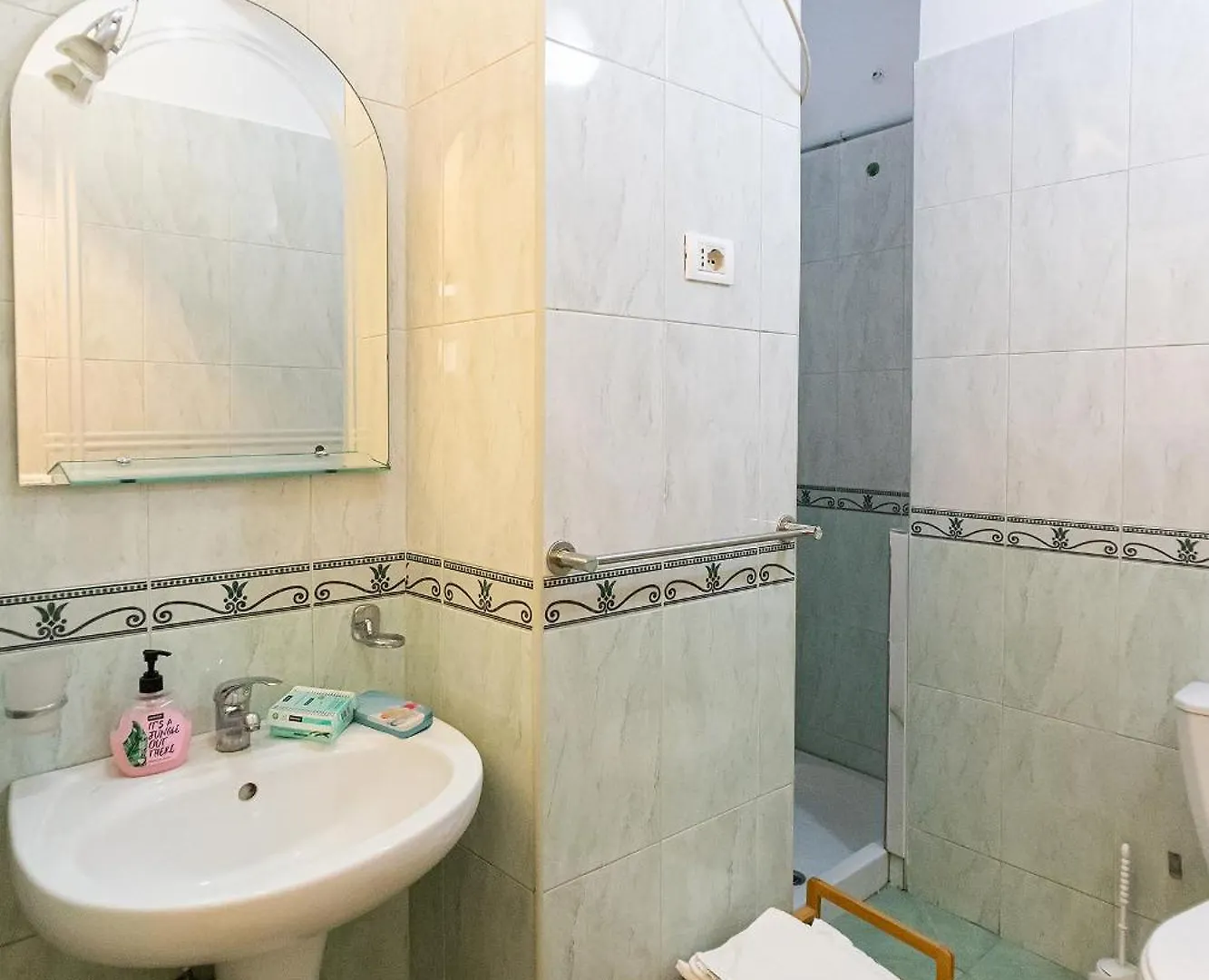 Comfy & Cute Space In City Center Tirana Apartment