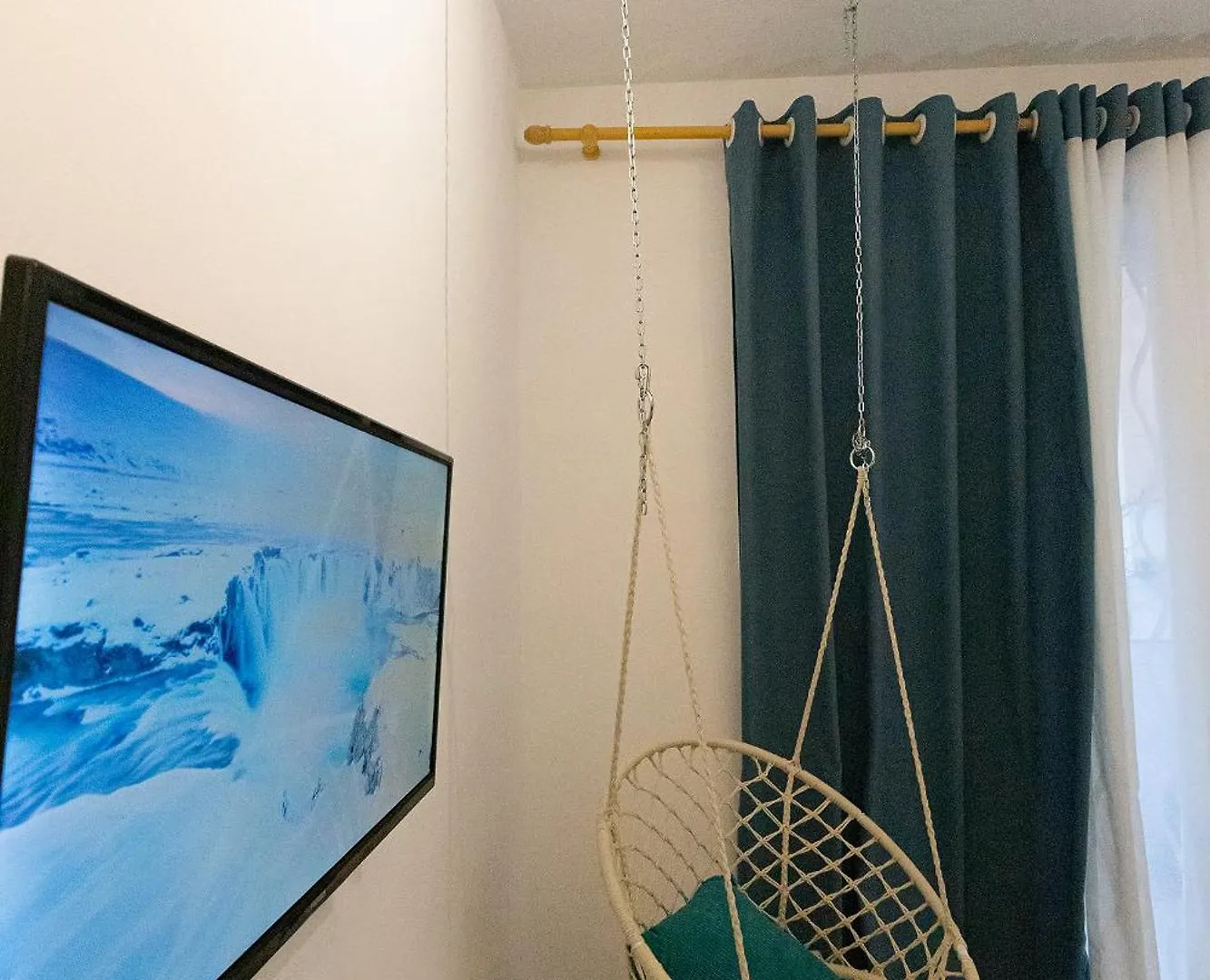 Comfy & Cute Space In City Center Tirana